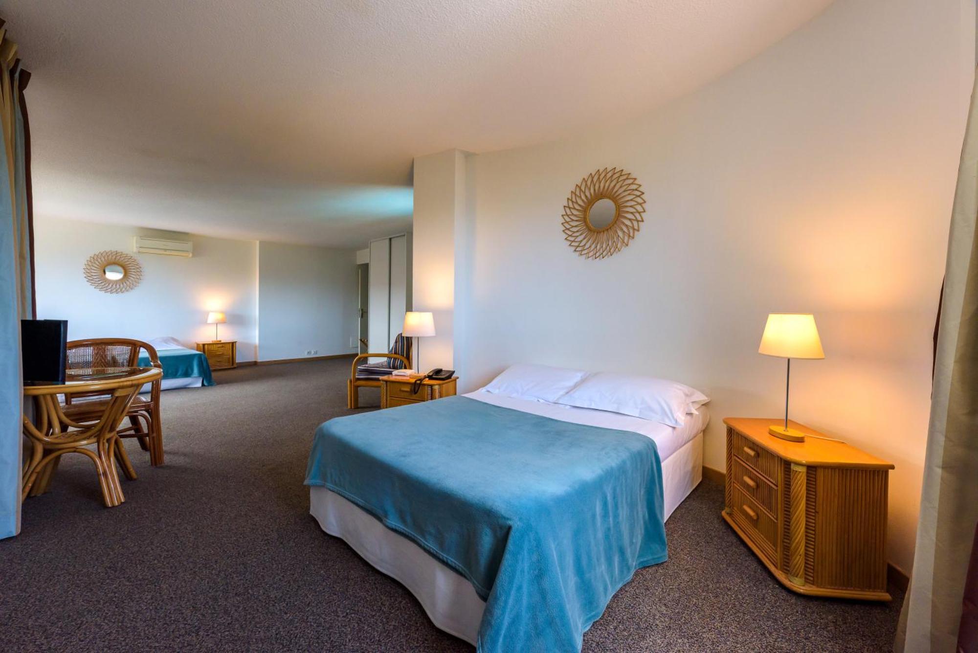 Hotel Le Tilbury Porto-Vecchio  Exteriör bild