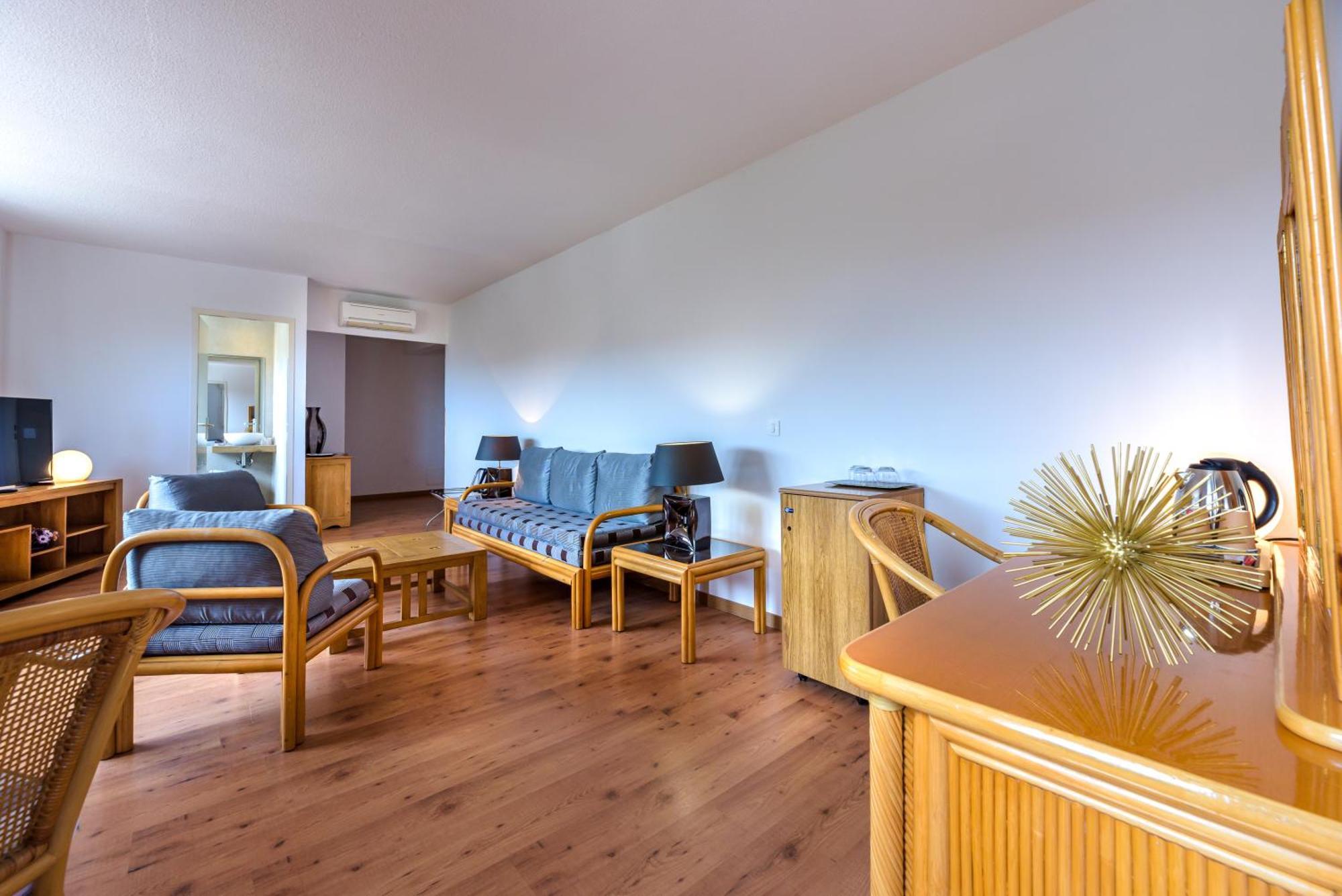 Hotel Le Tilbury Porto-Vecchio  Exteriör bild