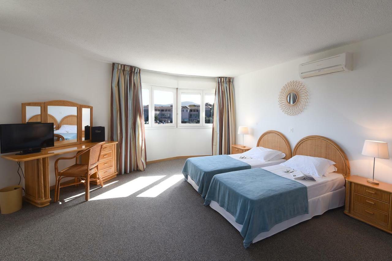 Hotel Le Tilbury Porto-Vecchio  Exteriör bild